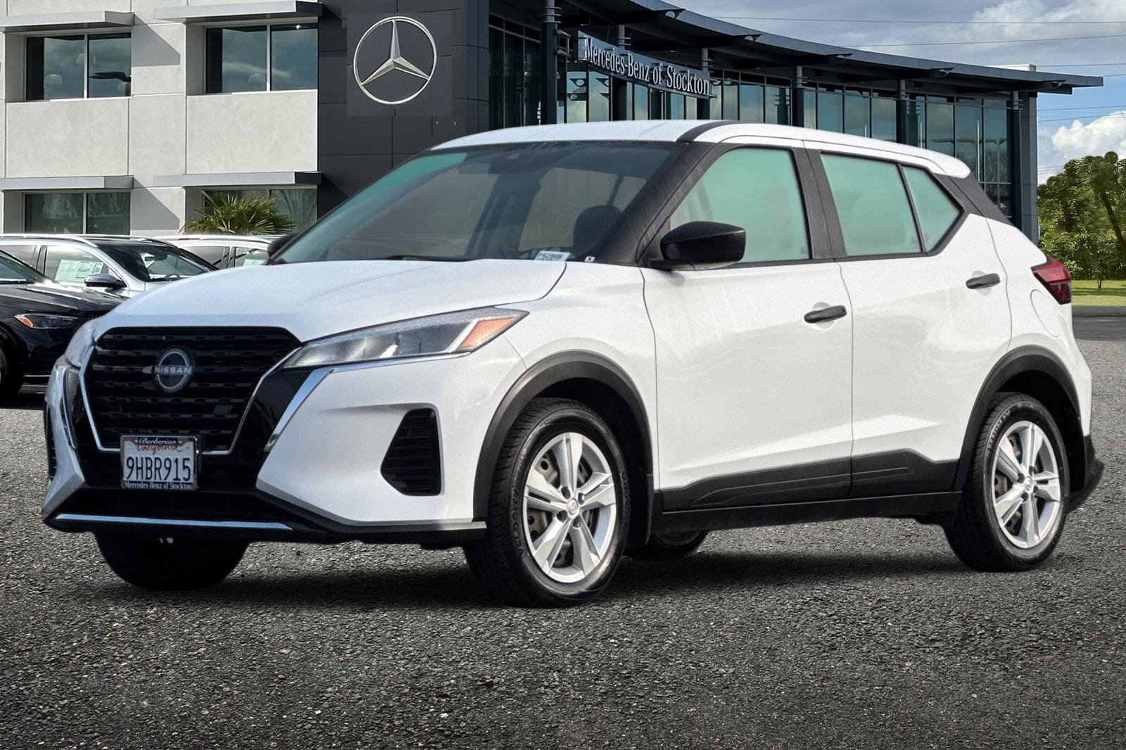 Used 2023 Nissan Kicks S image 8