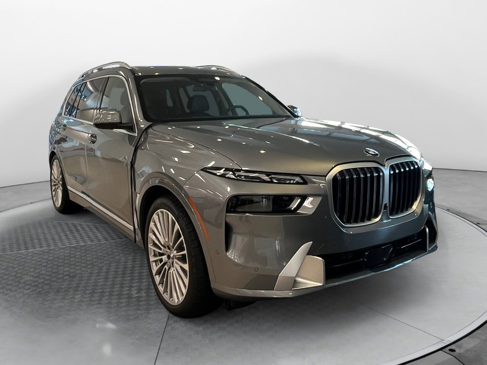 Certified 2026 BMW X7 xDrive40i image 1