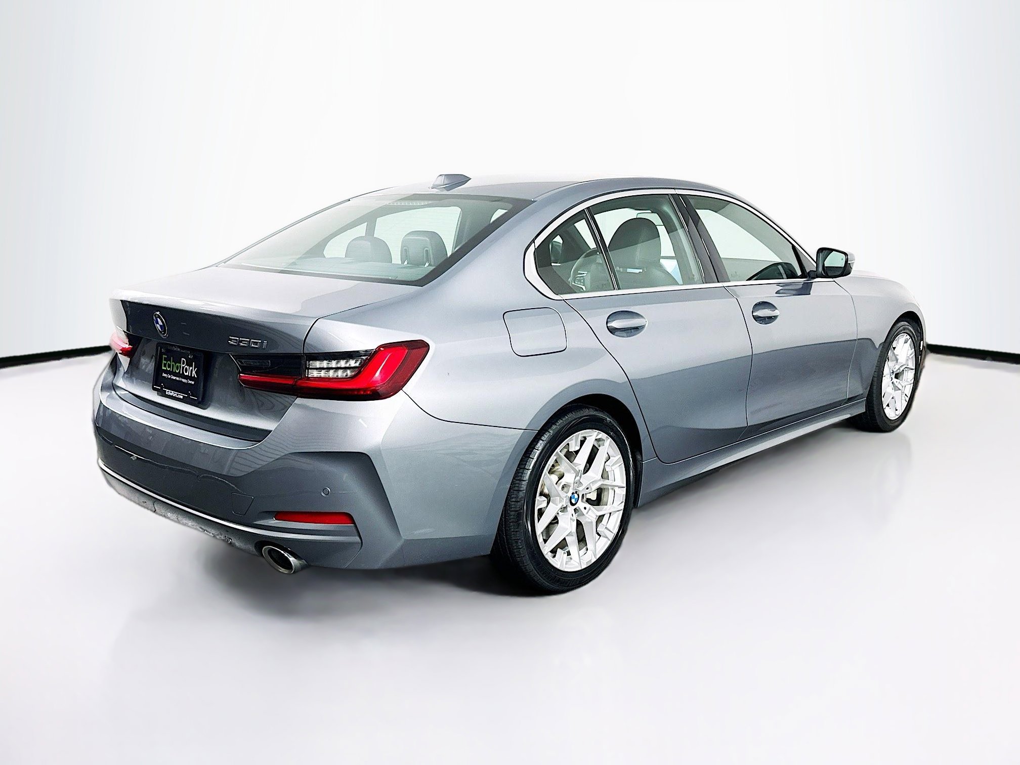 Used 2025 BMW 330i Sedan image 9