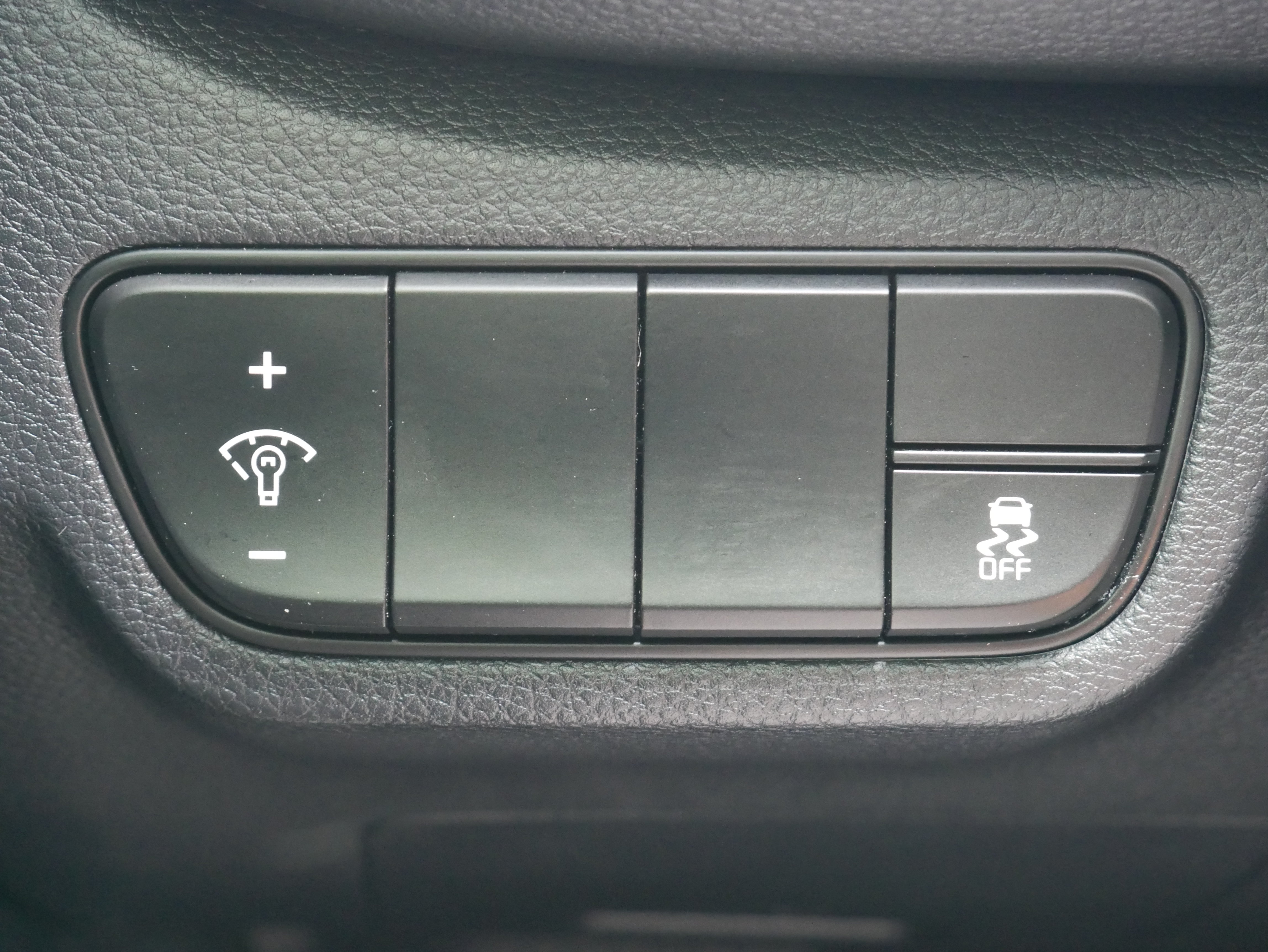 Certified 2025 Kia Seltos X-Line AWD/4WD image 30