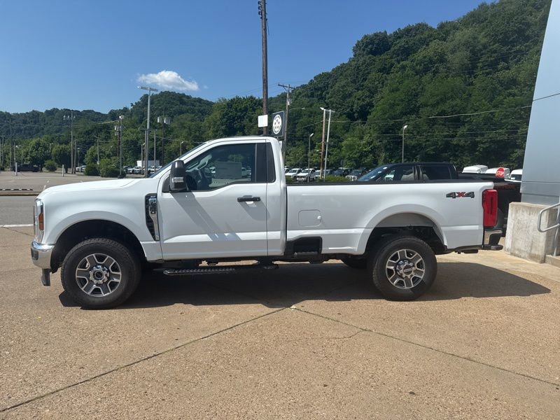 New 2025 Ford F350 XLT AWD/4WD image 4