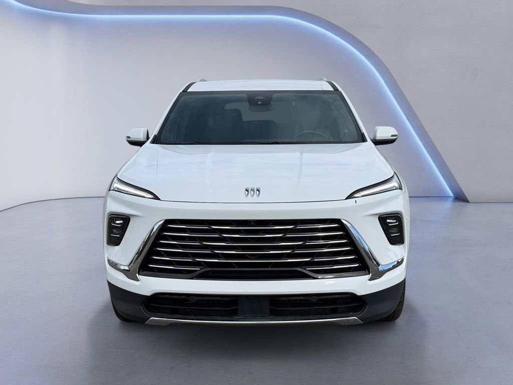 Used 2025 Buick Enclave Preferred image 8