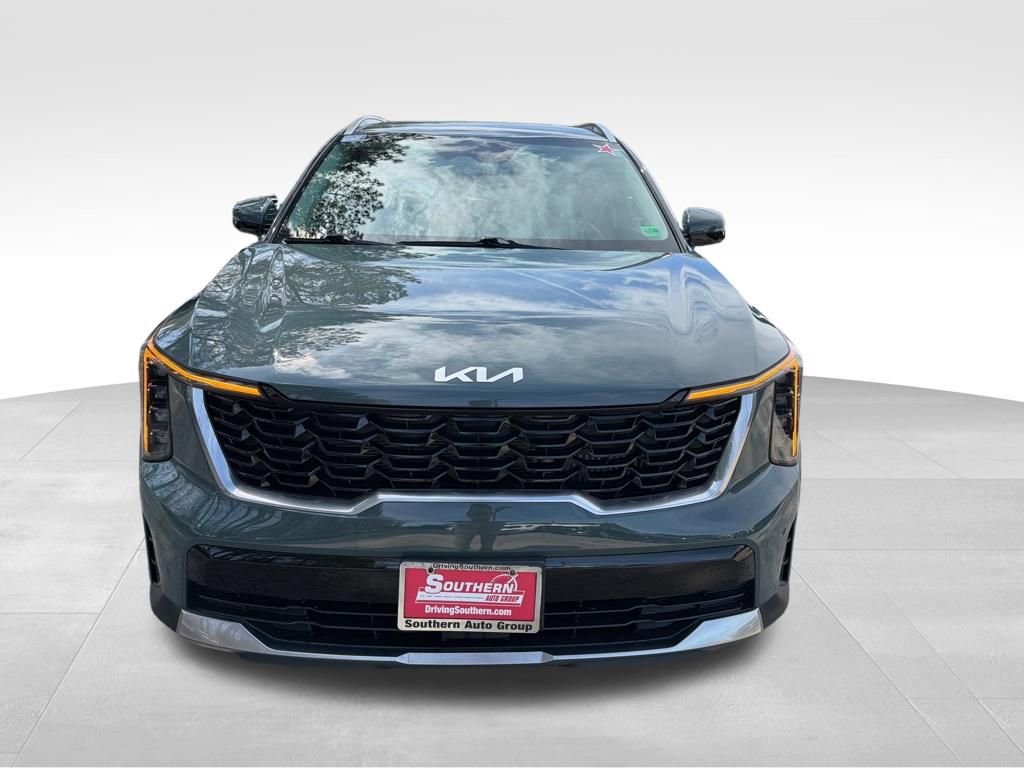 Certified 2025 Kia Sorento EX image 10