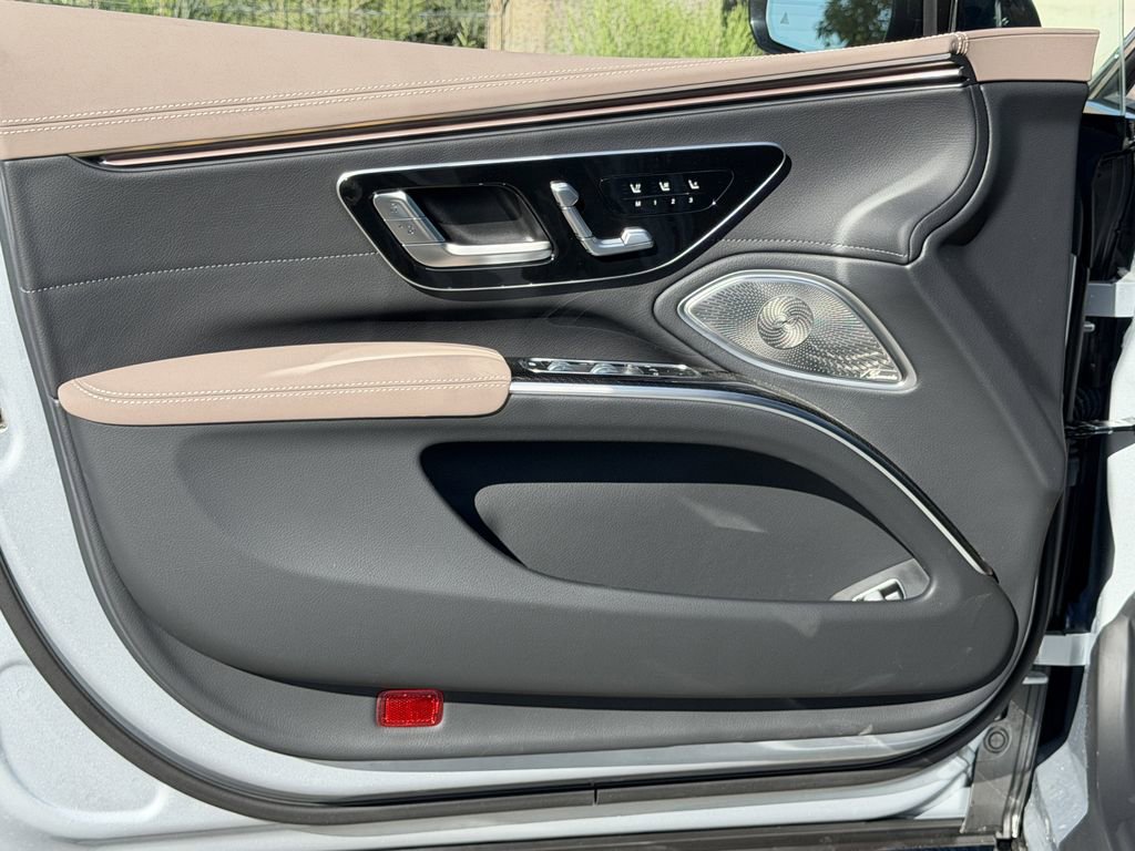New 2025 Mercedes-Benz EQS AMG 4MATIC image 15