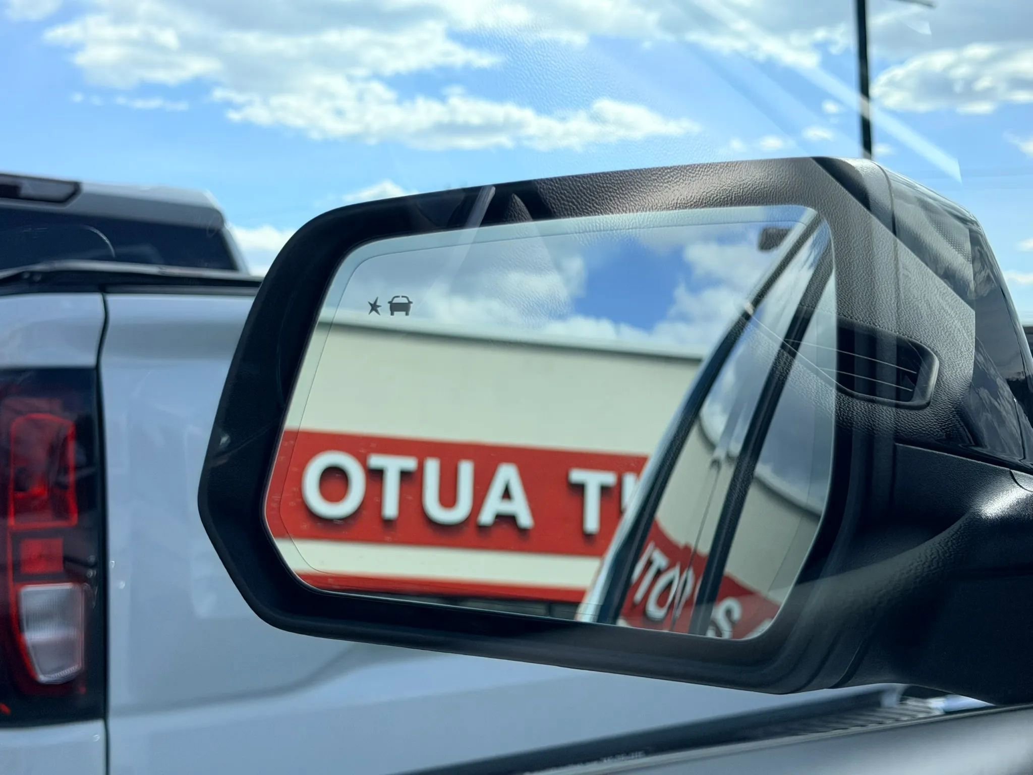 Used 2021 Chevrolet Traverse Premier w/ Redline Edition AWD/4WD image 29