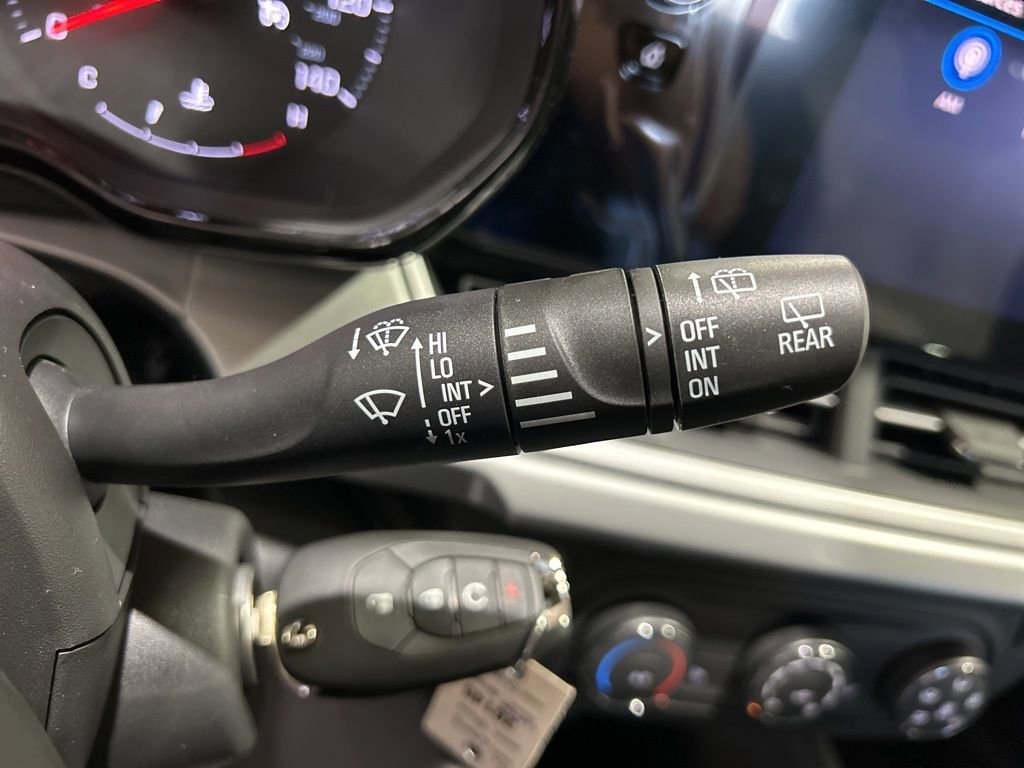 New 2026 Chevrolet Trax LS w/ LS Convenience Package FWD image 19