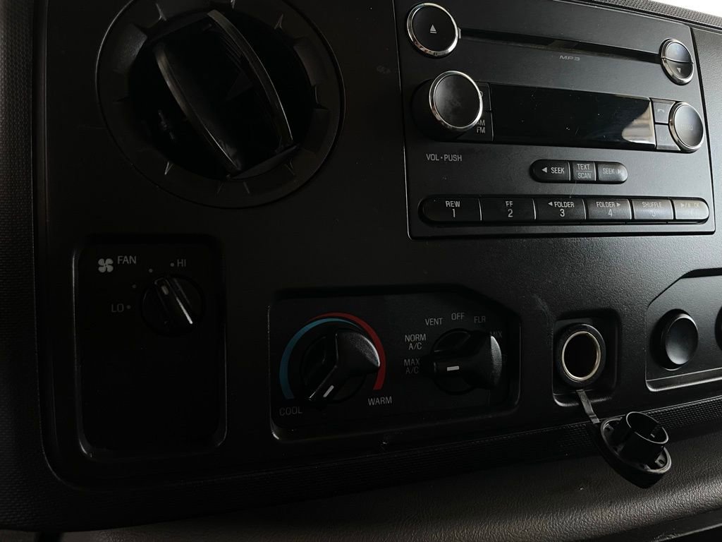 Used 2013 Ford E-450 and Econoline 450 Super Duty w/ PWR Locks & Windows Group RWD image 39