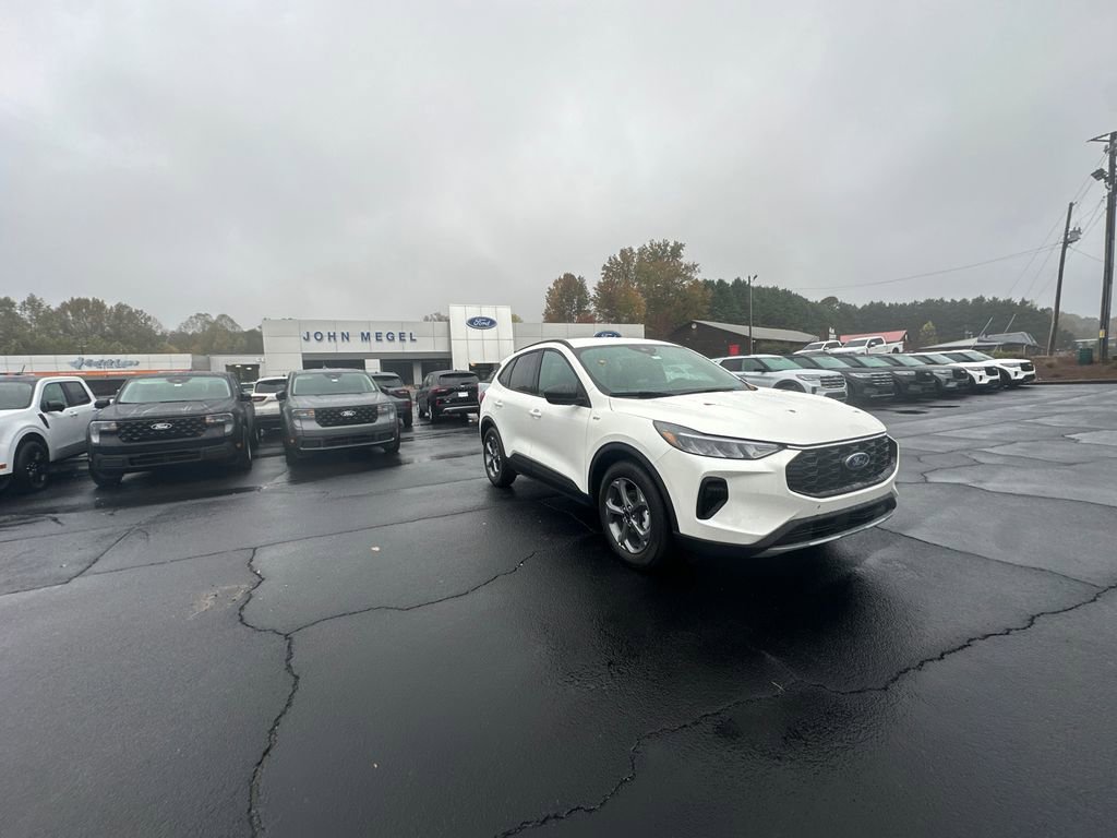 New 2026 Ford Escape ST-Line w/ Tech Pack #1 FWD video 3