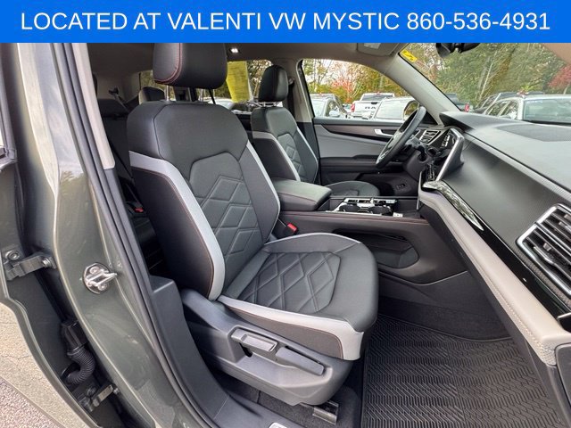 Certified 2025 Volkswagen Atlas Peak Edition SE AWD/4WD image 30