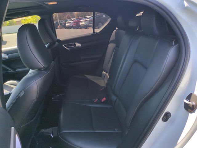 Used 2015 Lexus CT 200h w/ F Sport w/Nuluxe Interior FWD image 26
