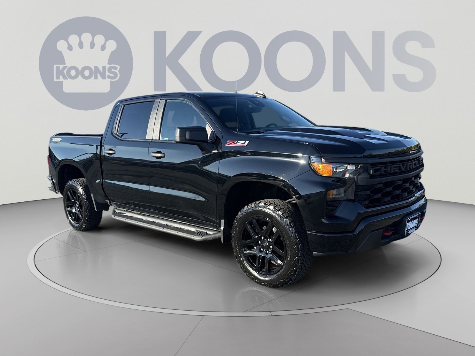 Used 2022 Chevrolet Silverado 1500 Custom Trail Boss w/ LPO, Dark Essentials Package AWD/4WD image 2