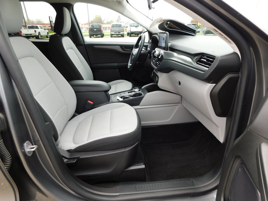 Used 2023 Ford Escape Active image 17