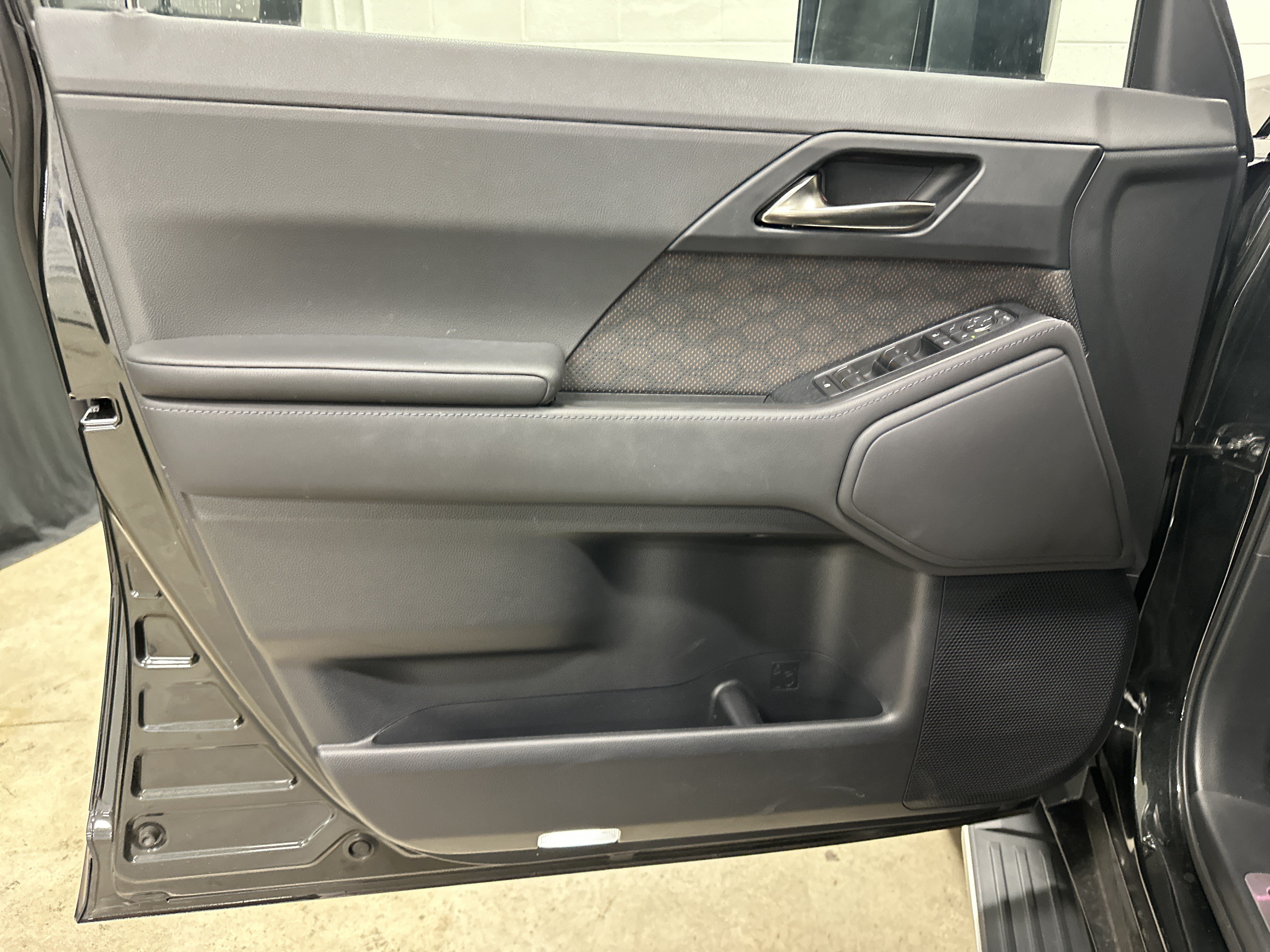 Certified 2024 Lexus GX 550 w/ Accessory Package (2T) AWD/4WD image 14