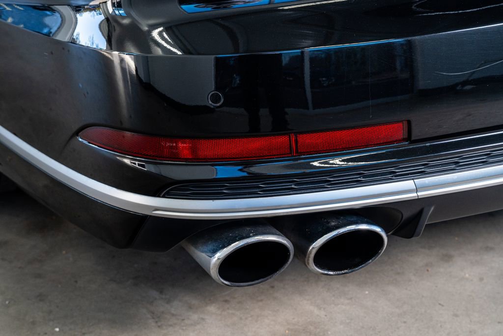 Used 2020 Audi S8 L image 25