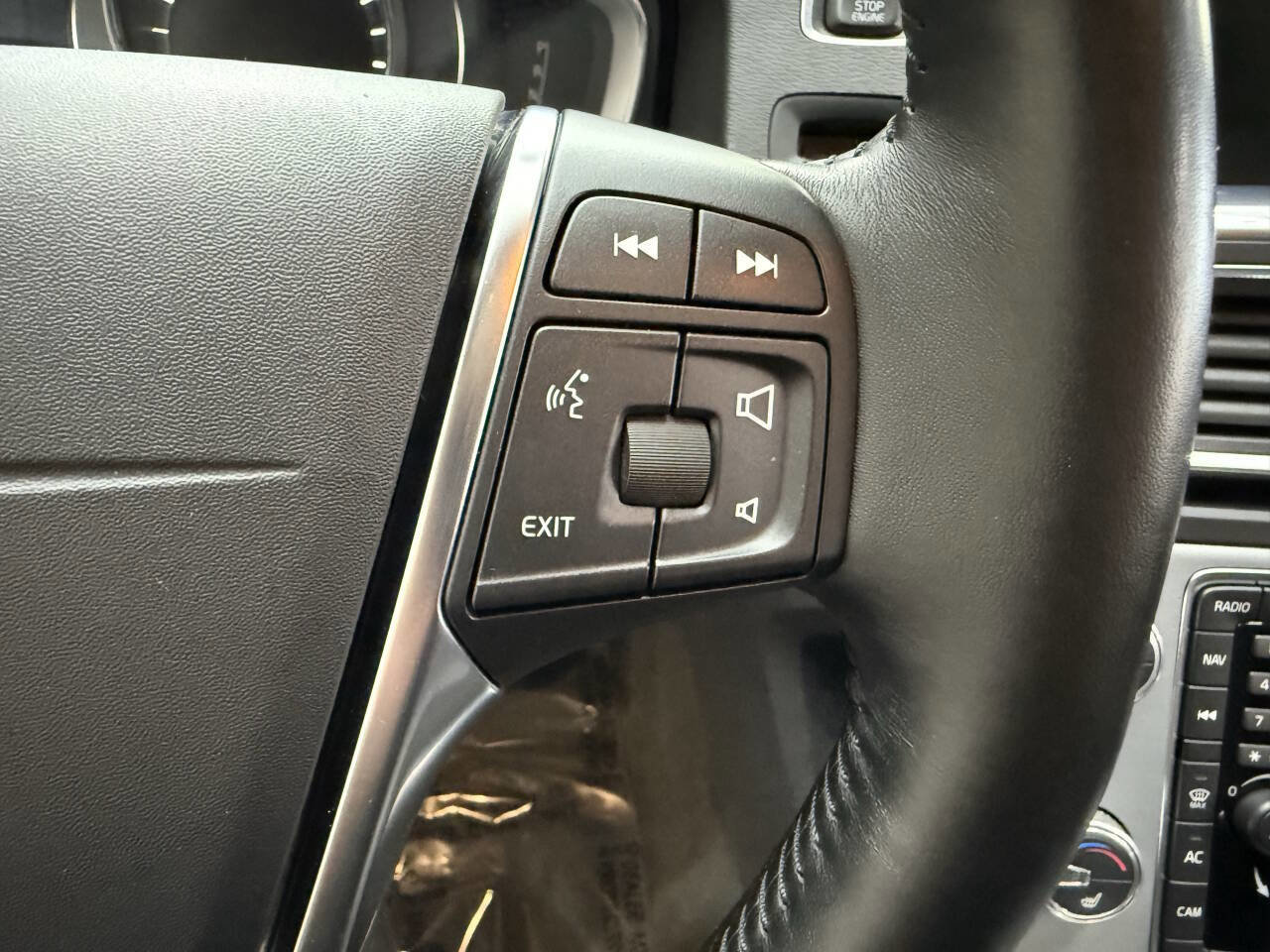 Used 2018 Volvo S60 T5 Dynamic w/ Vision Package AWD/4WD image 24