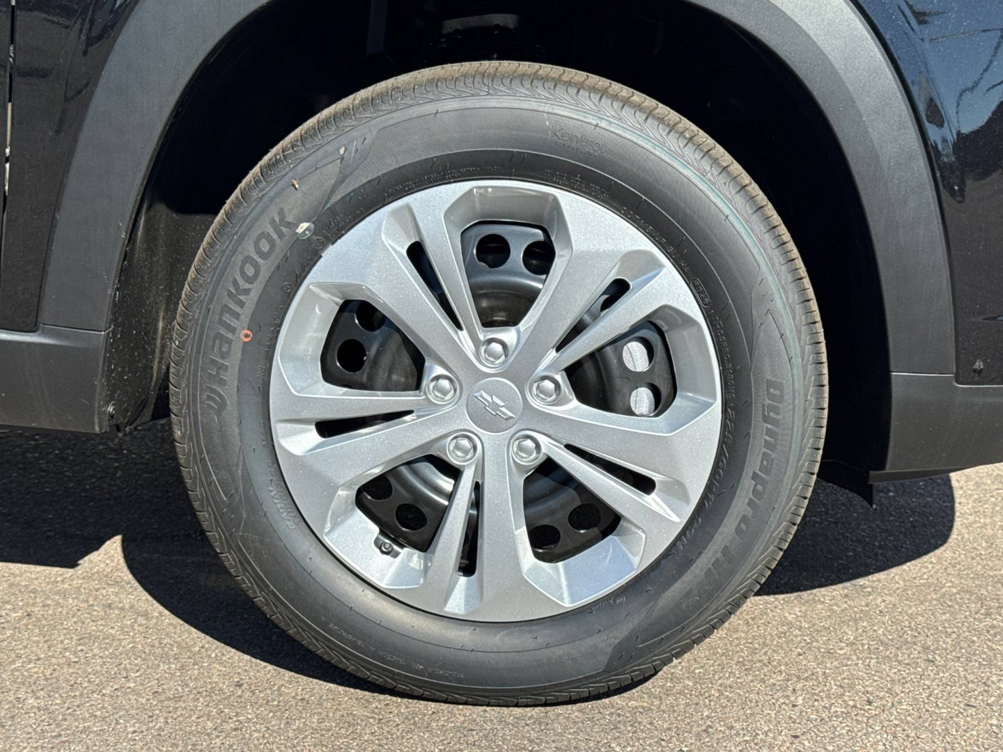 New 2026 Chevrolet Trax LS FWD image 6