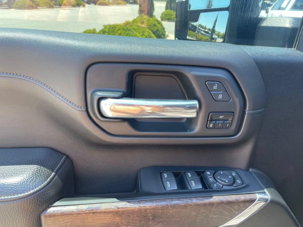 Used 2023 GMC Sierra 2500 Denali w/ Denali Ultimate Package AWD/4WD image 13
