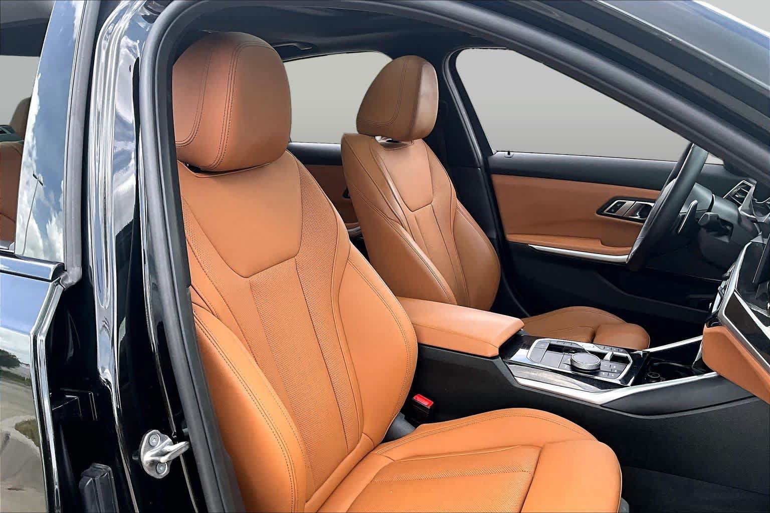 Used 2023 BMW 330i Sedan w/ M Sport Package RWD image 8