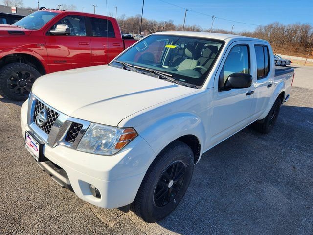 Used 2019 Nissan Frontier SV image 1