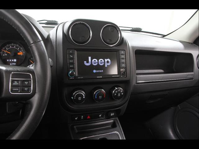 Used 2017 Jeep Patriot High Altitude AWD/4WD image 9