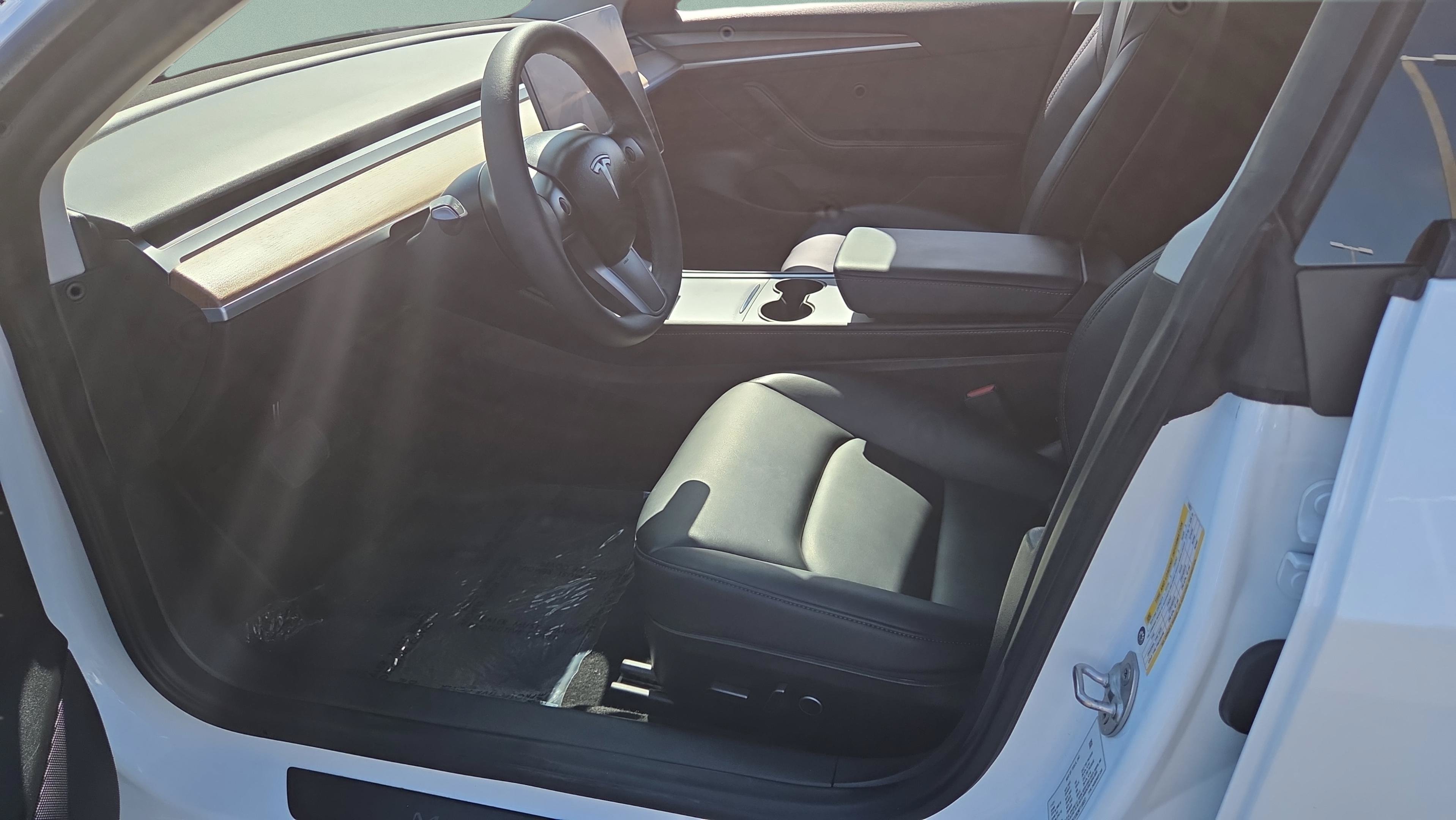 Used 2022 Tesla Model 3 Long Range AWD/4WD image 9