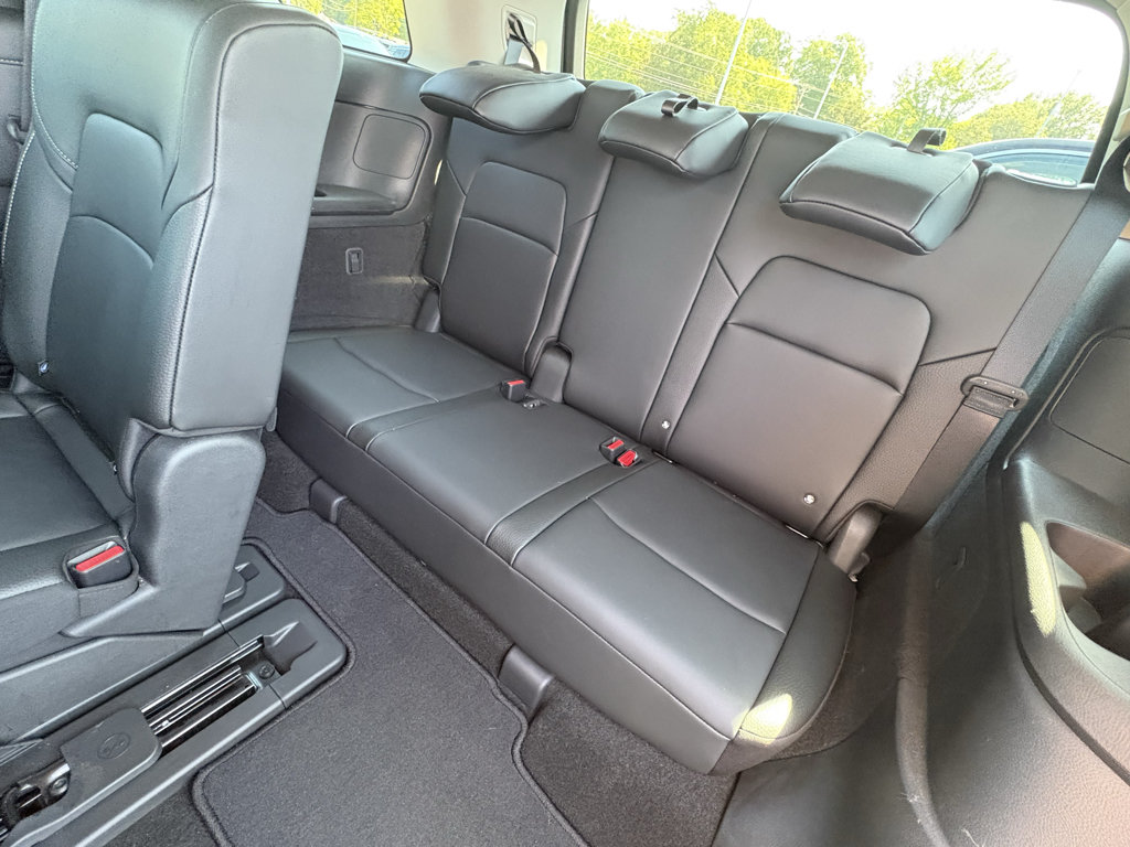 Used 2025 Nissan Pathfinder SL FWD image 28