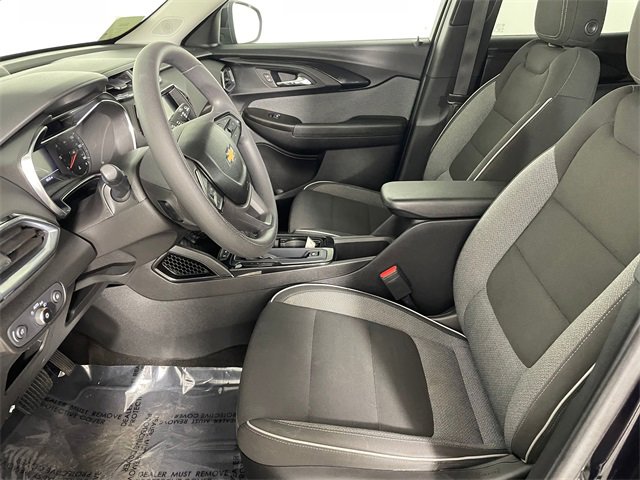 Used 2021 Chevrolet TrailBlazer LT w/ Convenience Package image 3