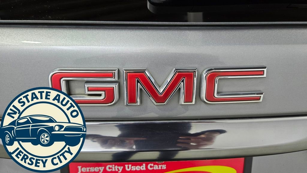 Used 2023 GMC Terrain AT4 image 29
