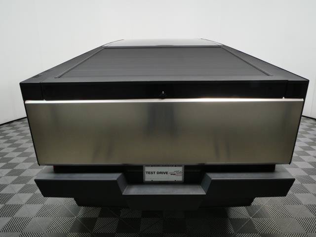Used 2025 Tesla Cybertruck AWD Crew Cab image 32