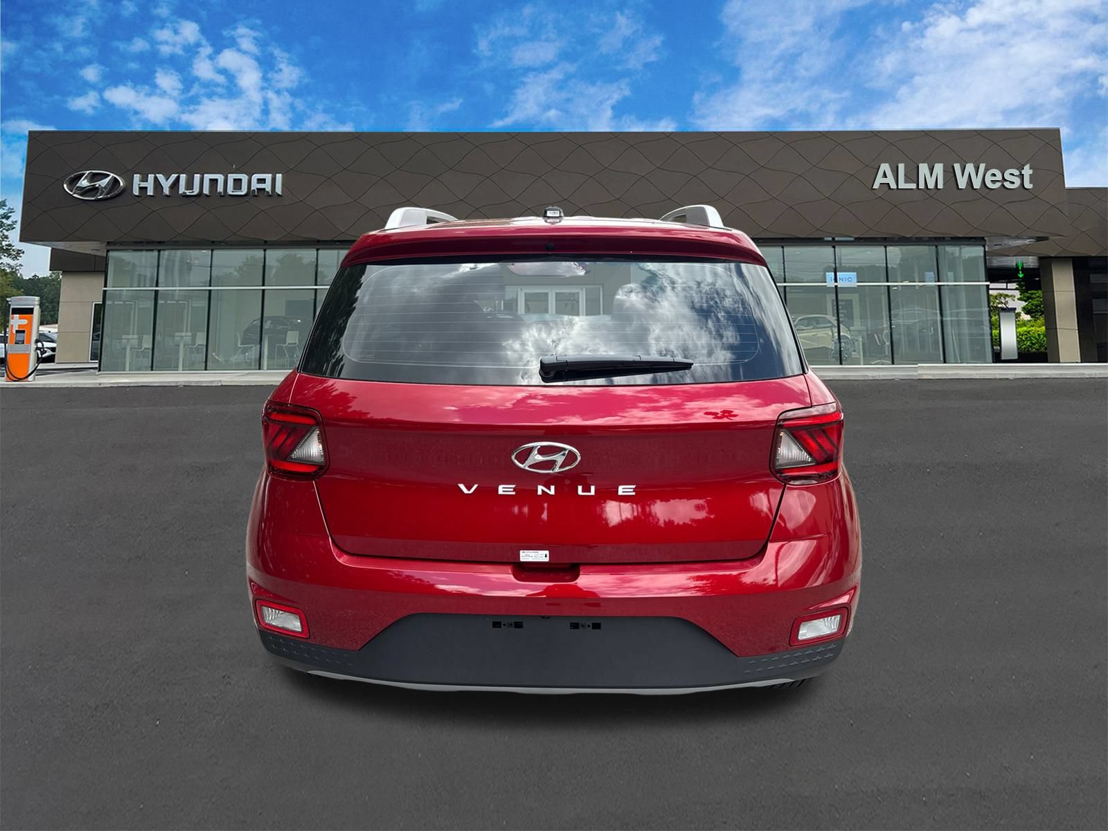 Used 2025 Hyundai Venue SEL FWD image 6