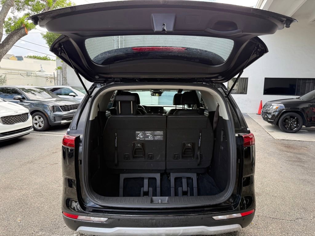 Used 2022 Kia Carnival LX FWD image 10