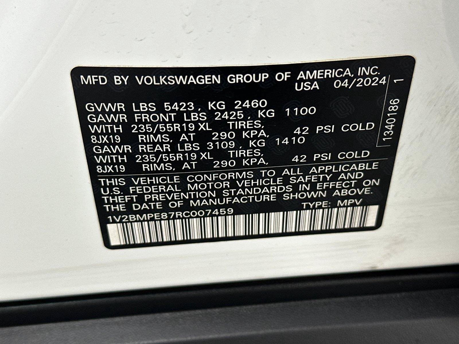 Used 2024 Volkswagen ID.4 2WD image 28