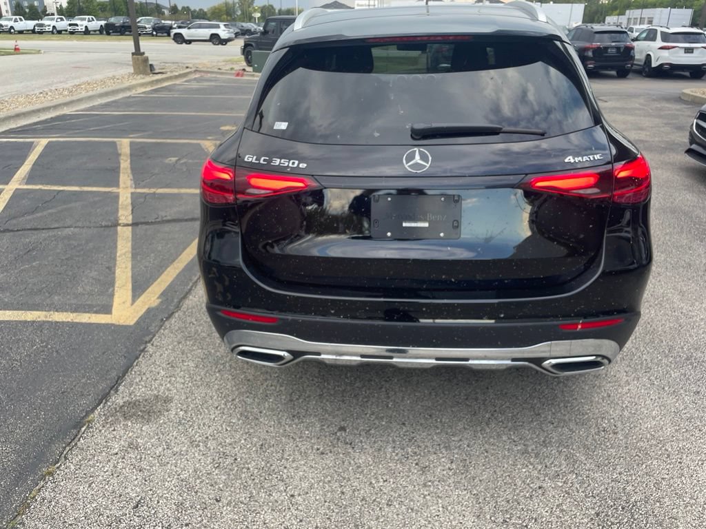 Used 2025 Mercedes-Benz GLC 350e 4MATIC image 6