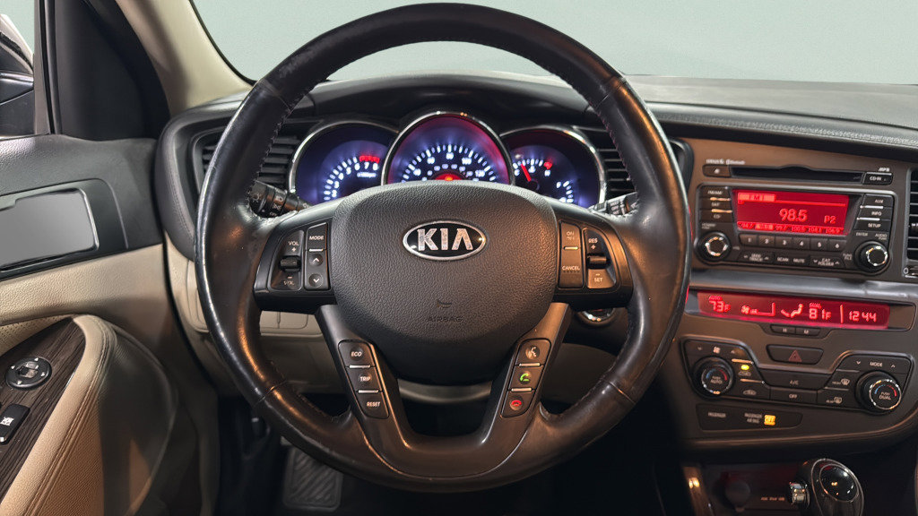 Used 2013 Kia Optima EX image 31