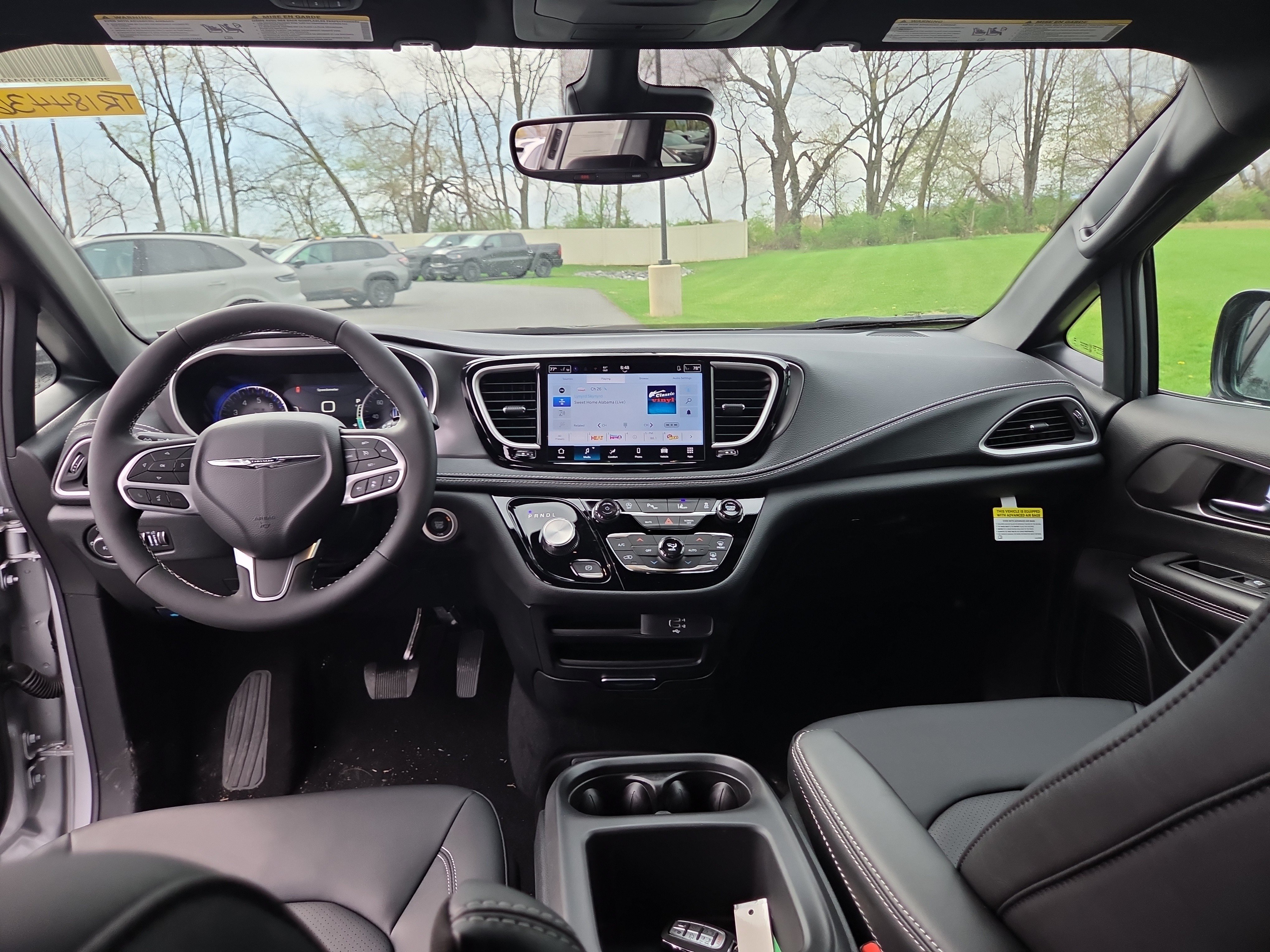 New 2026 Chrysler Pacifica Select AWD/4WD image 5