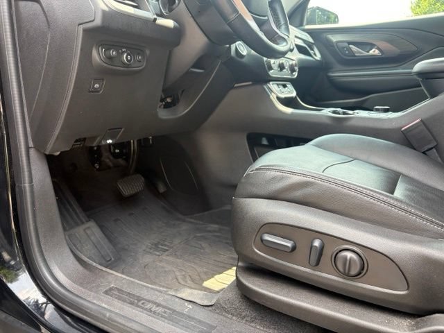 Certified 2024 GMC Terrain SLT w/ Infotainment Package II AWD/4WD image 28