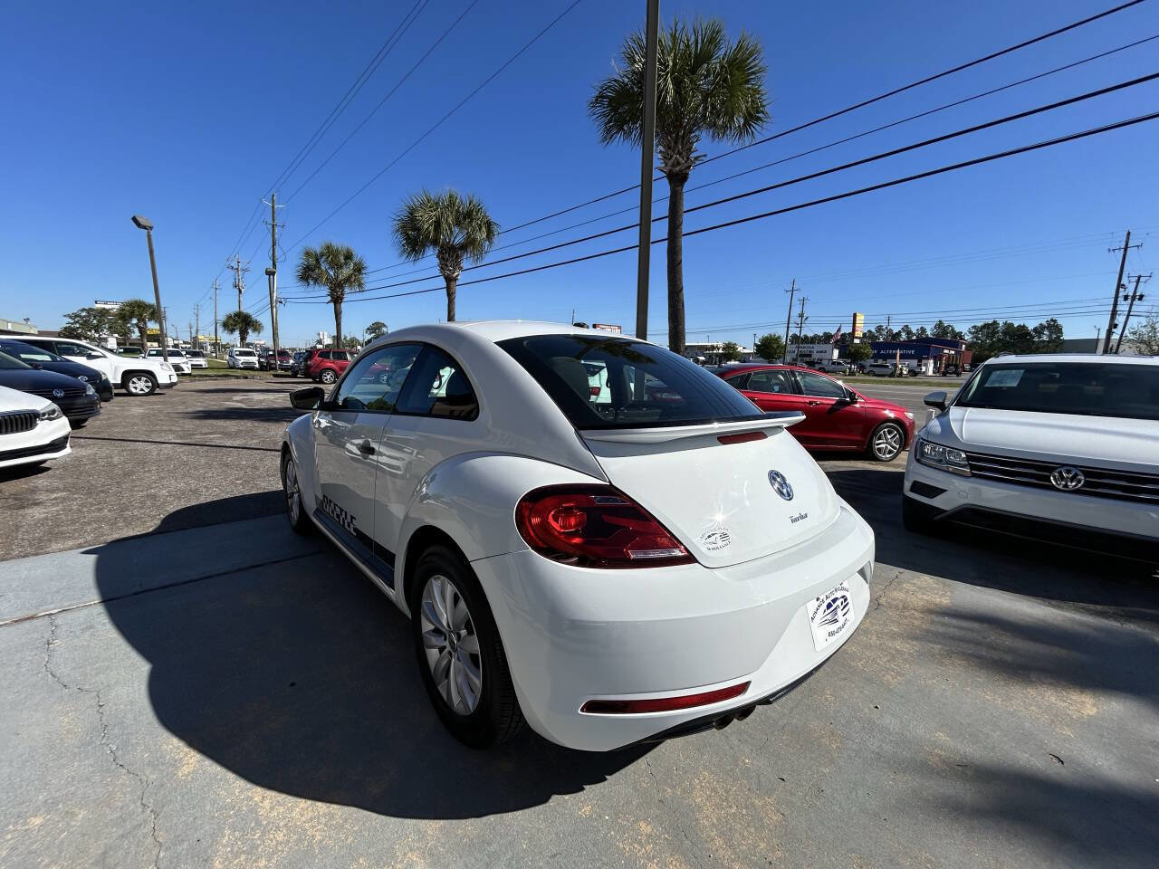 Used 2018 Volkswagen Beetle 2.0T S image 4
