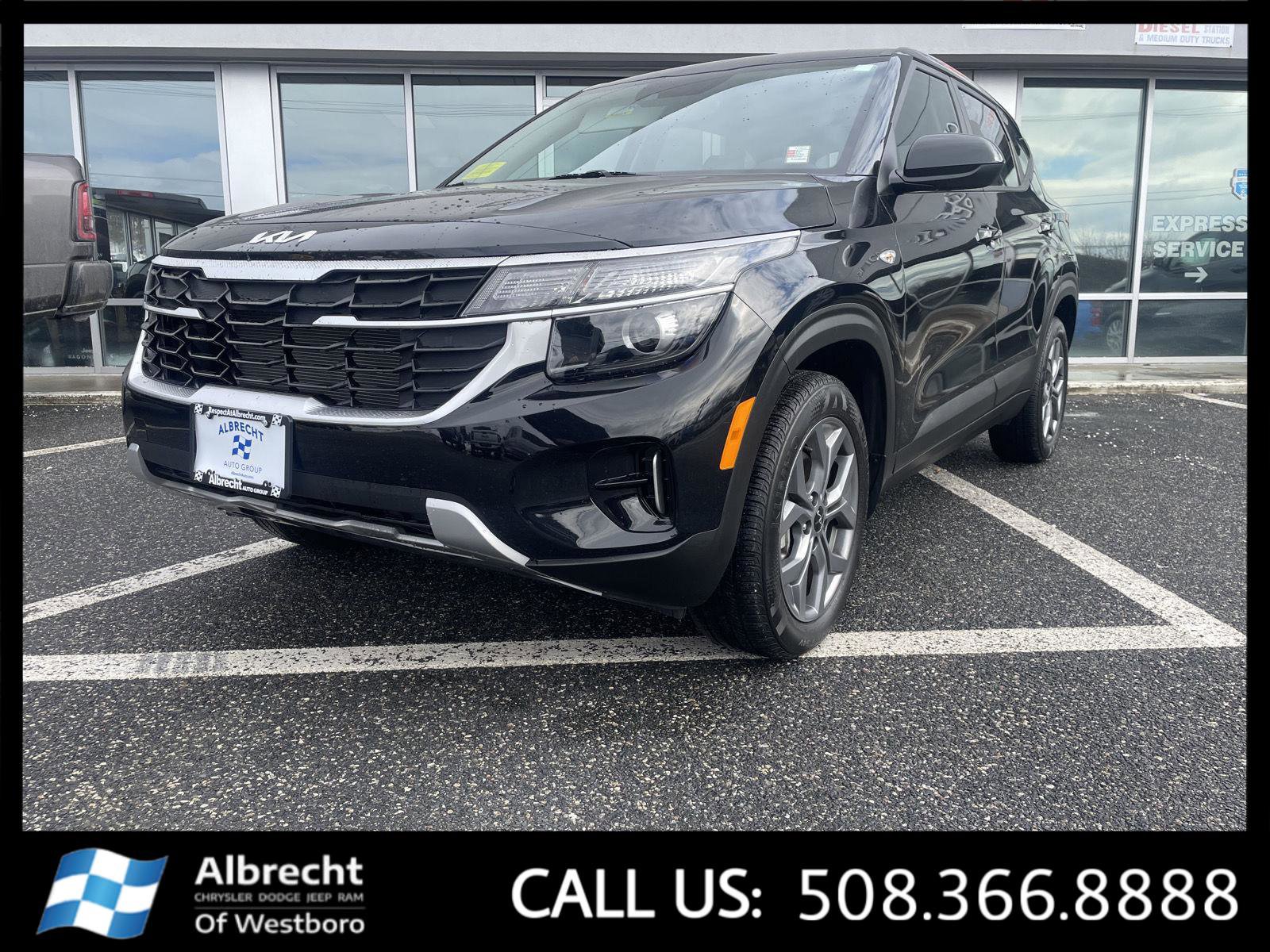 Used 2024 Kia Seltos LX image 1