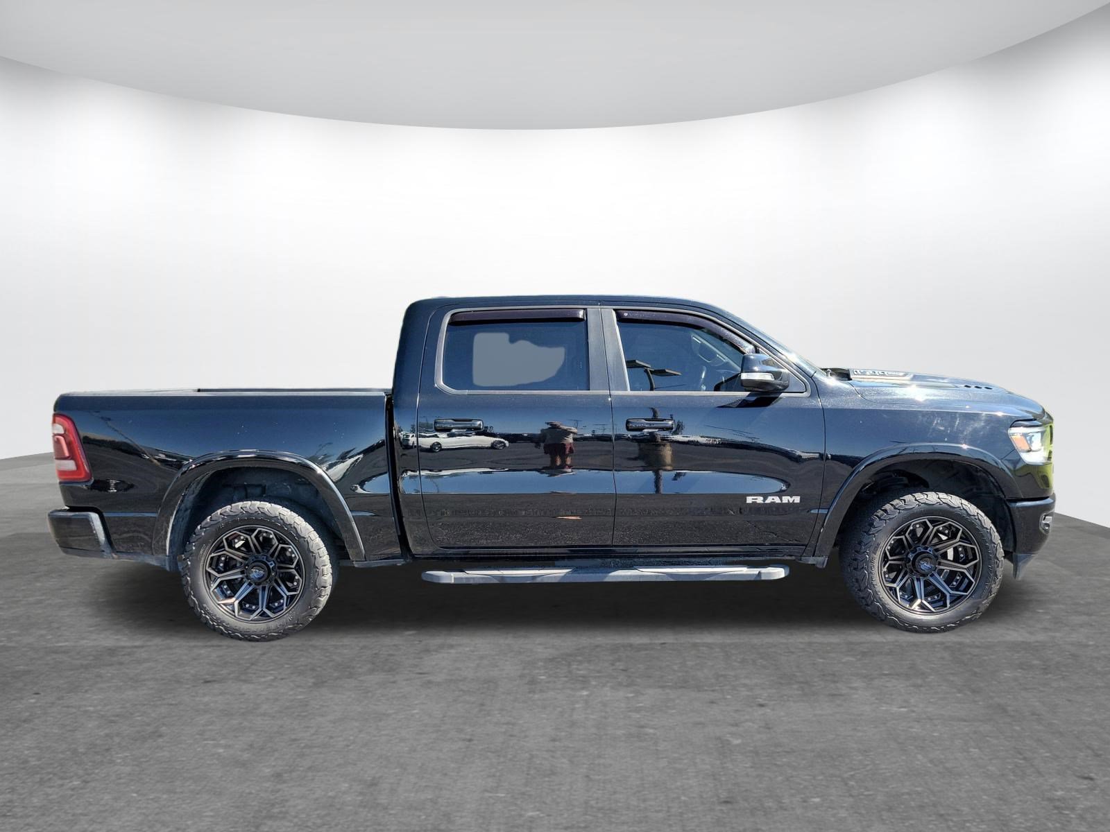 Used 2020 RAM 1500 Laramie w/ Sport Appearance Package image 24