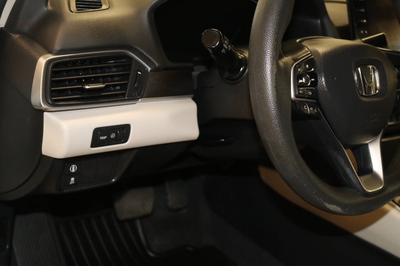 Used 2022 Honda Accord LX image 48