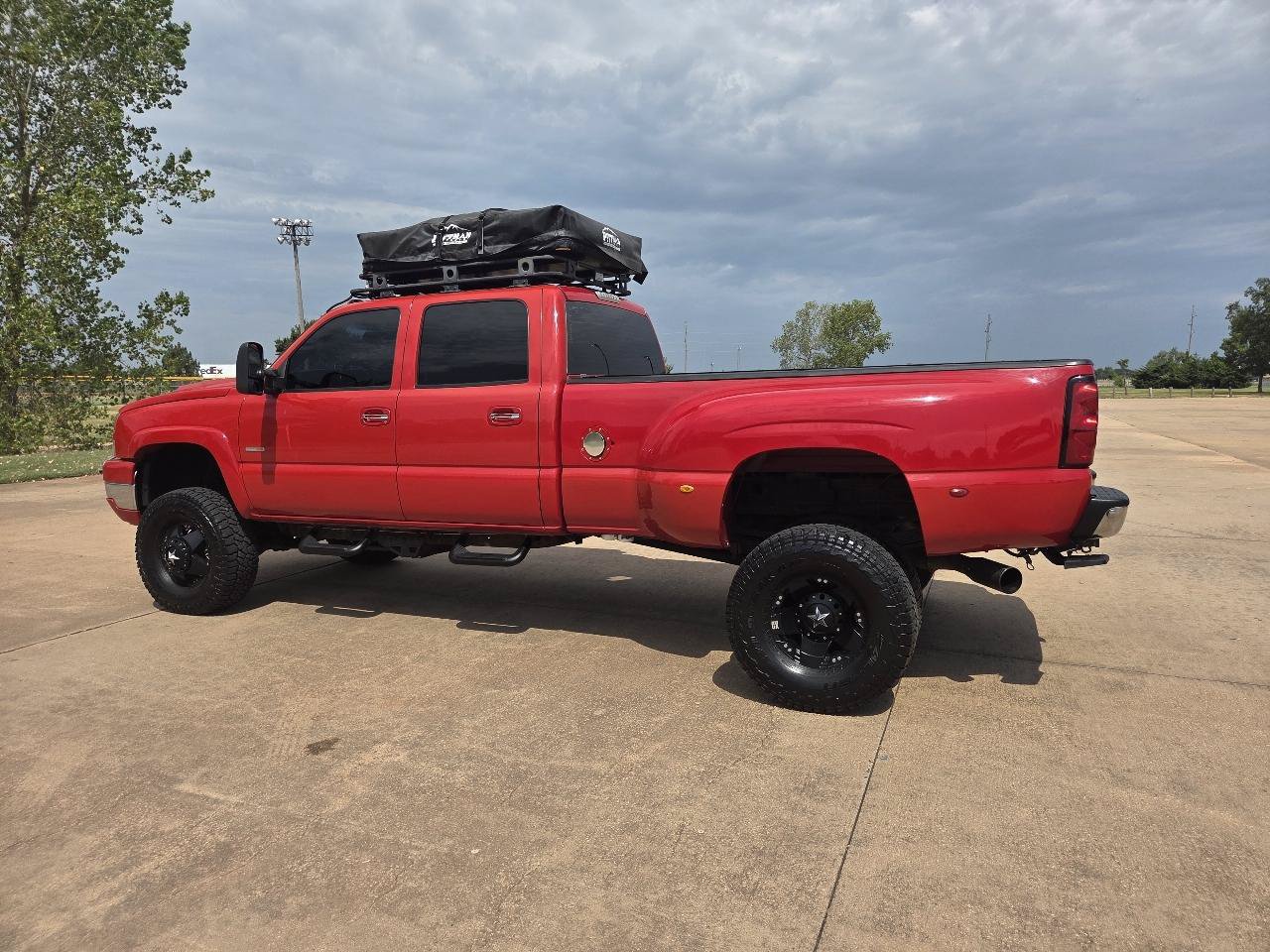 Used 2005 Chevrolet Silverado 3500 LS w/ Heavy-Duty Power Package AWD/4WD image 5