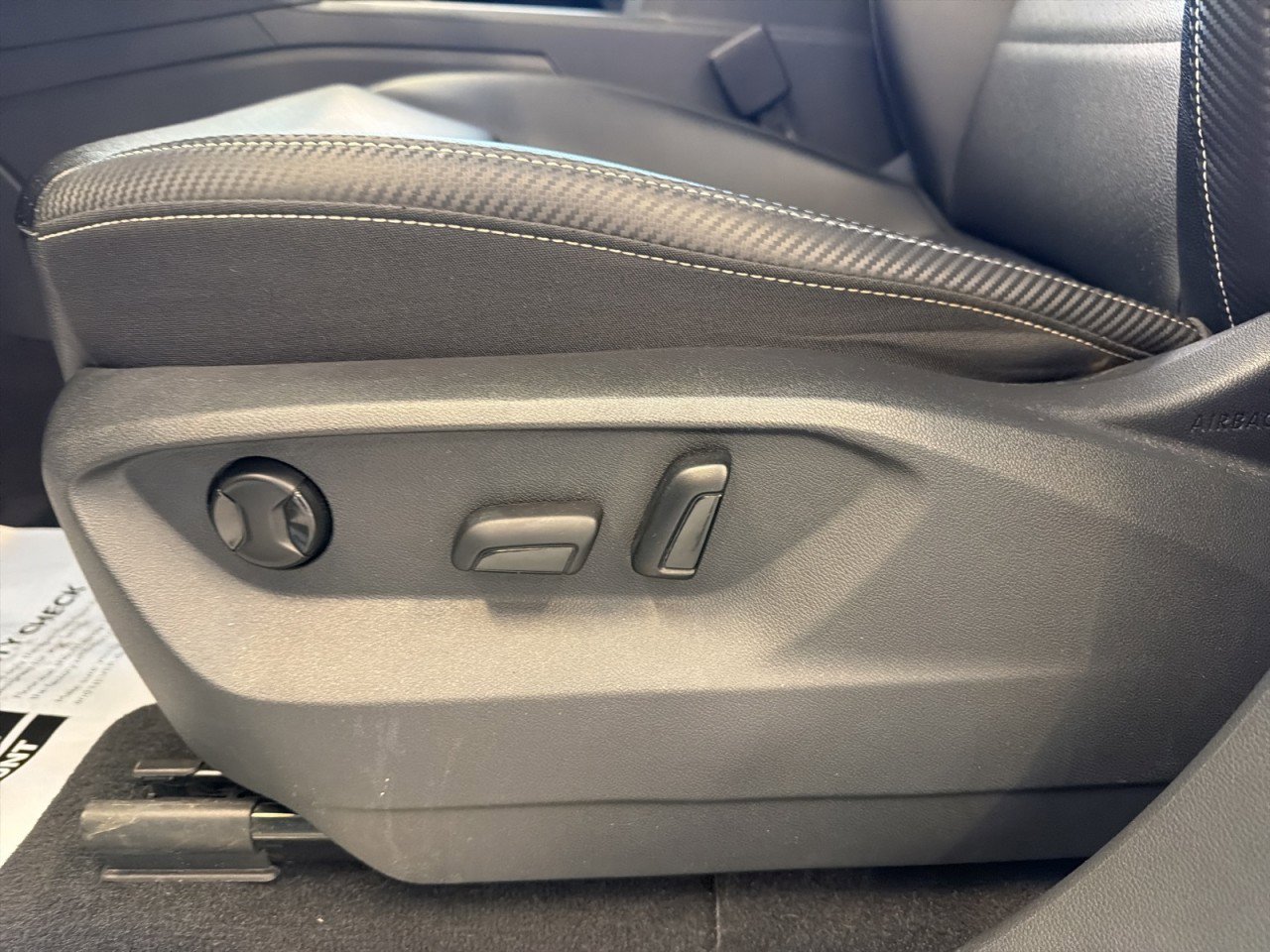 Used 2023 Volkswagen Atlas Cross Sport SE image 42