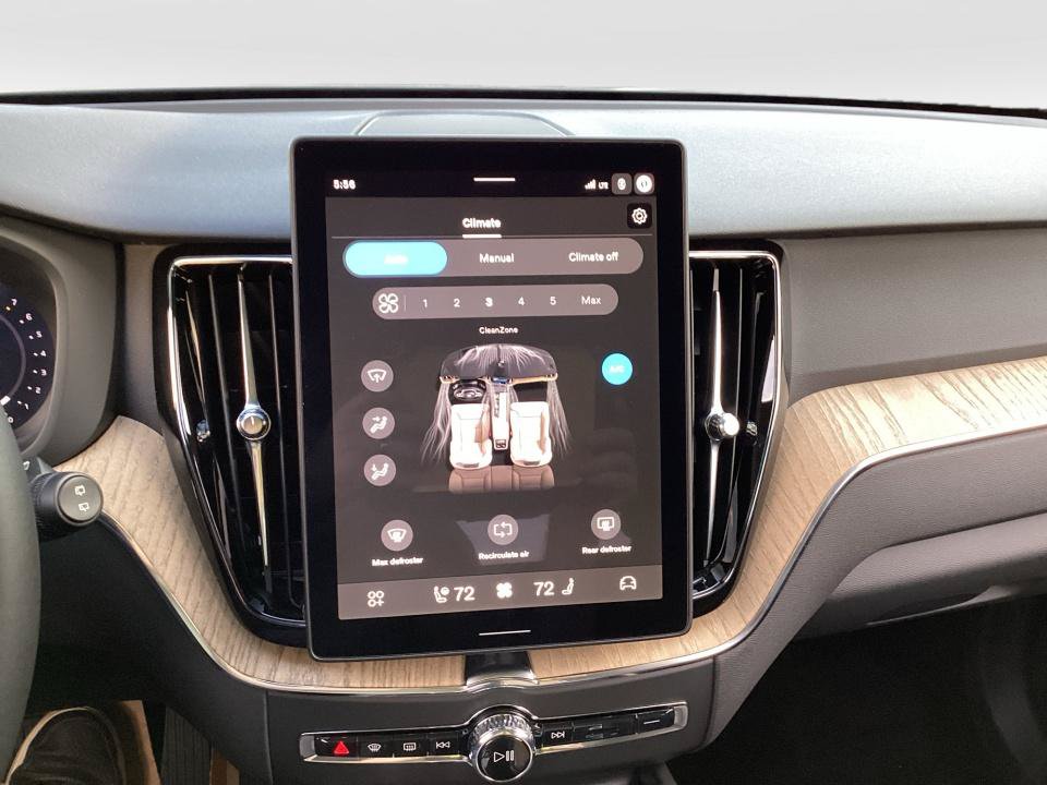 New 2027 Volvo XC60 B5 Core AWD/4WD image 18