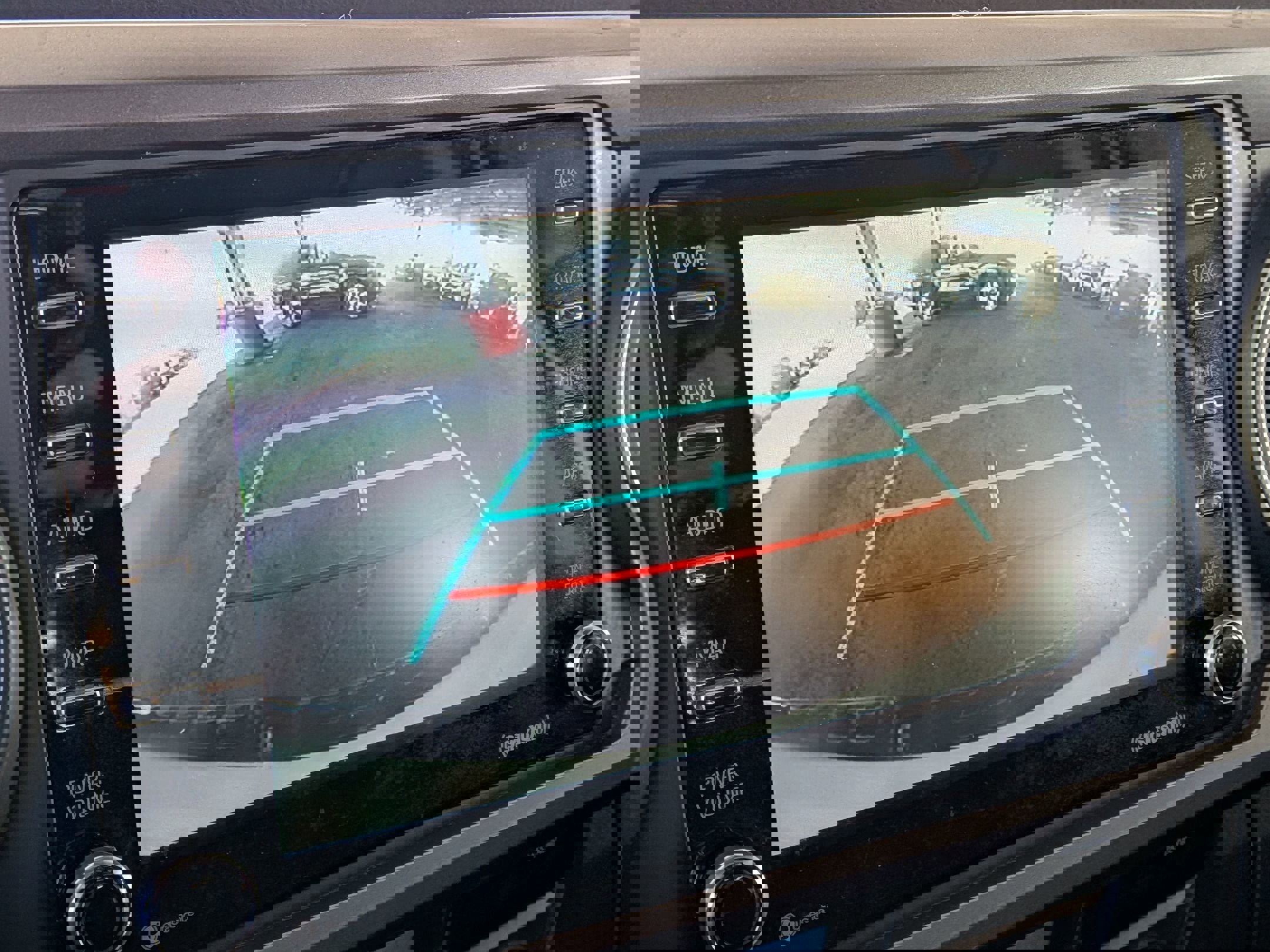 Used 2022 Toyota Tacoma SR5 w/ Trail Edition image 20