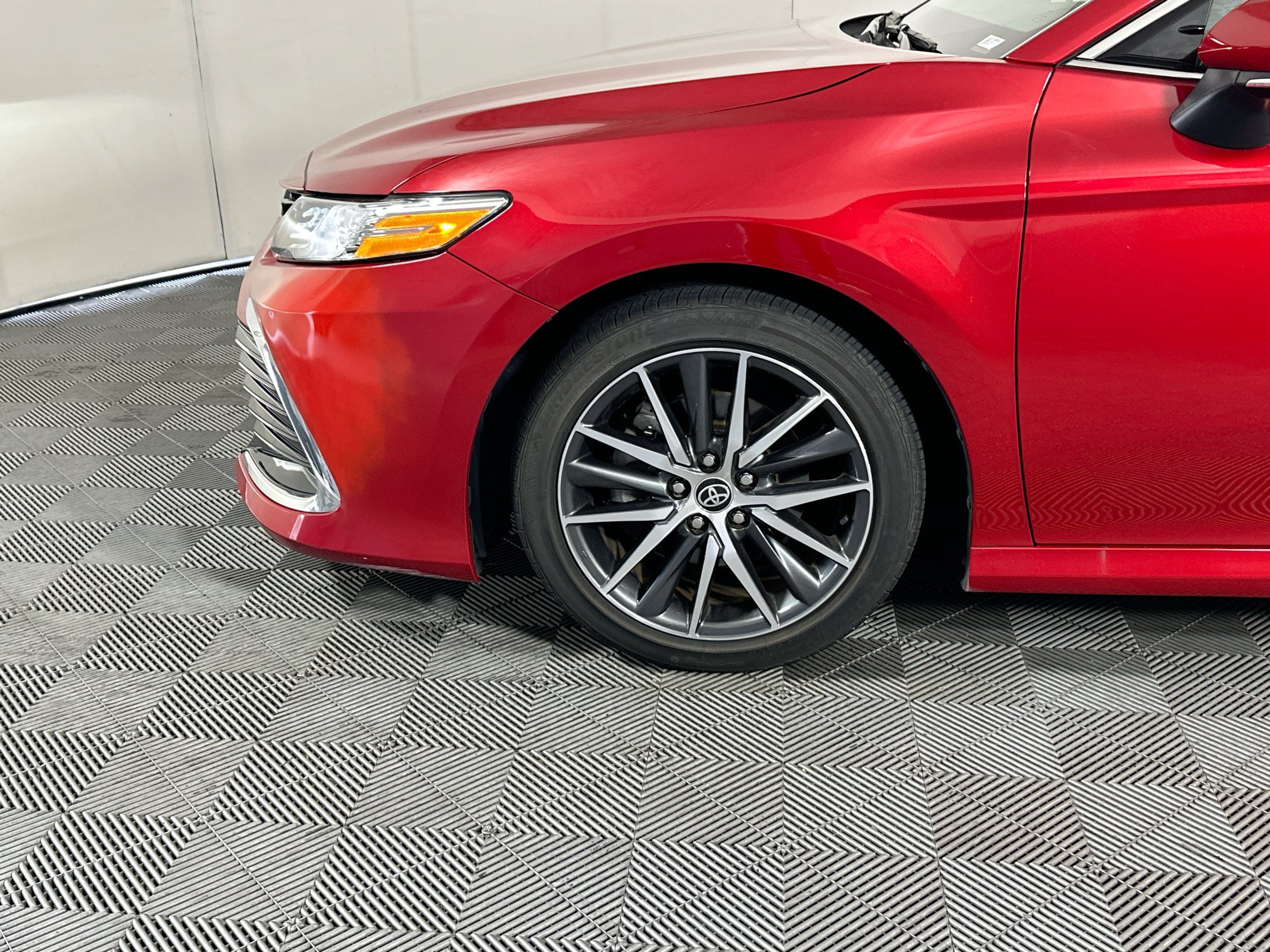 Used 2023 Toyota Camry XLE FWD image 11