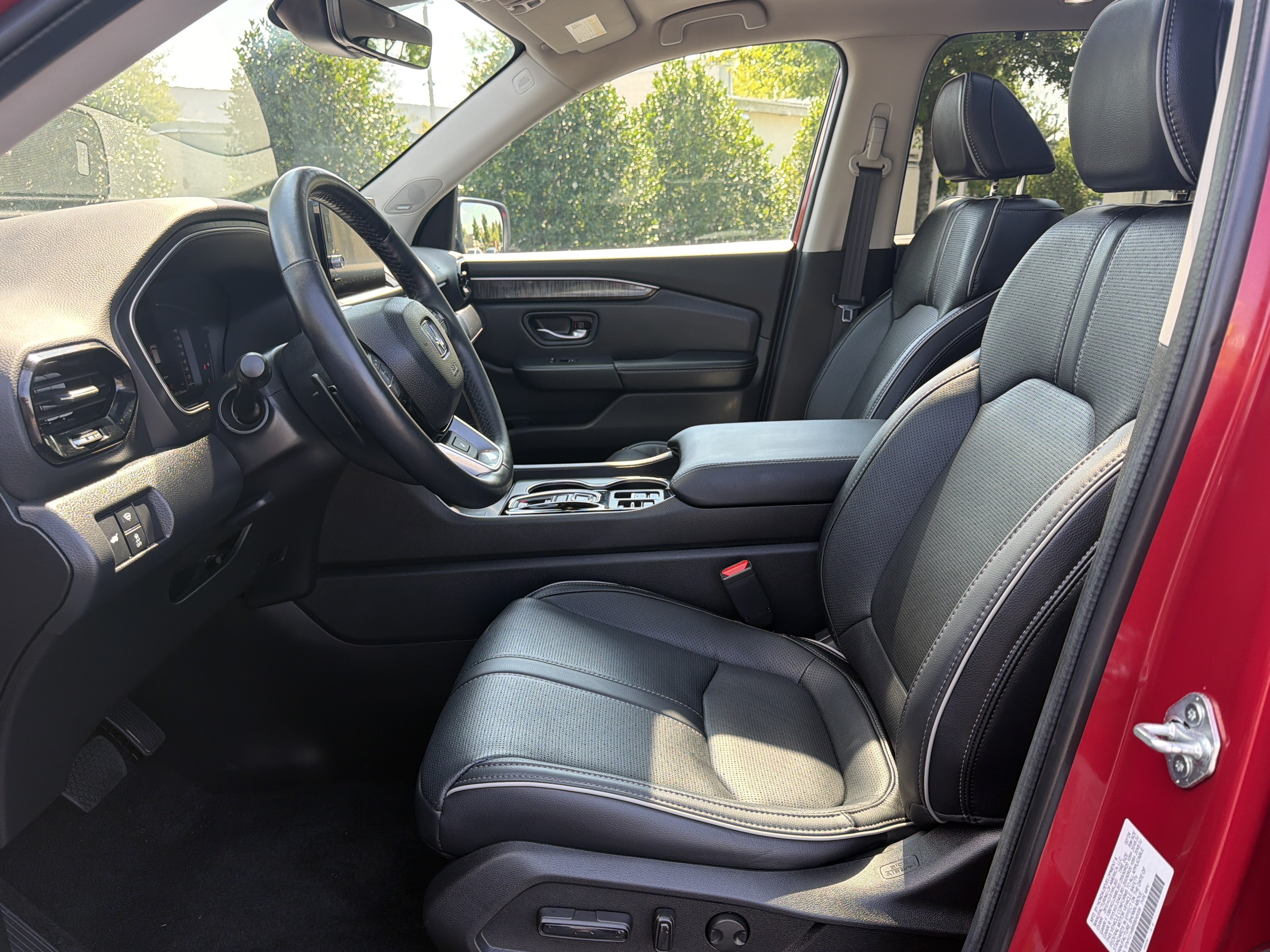 Certified 2024 Honda Pilot Elite image 24