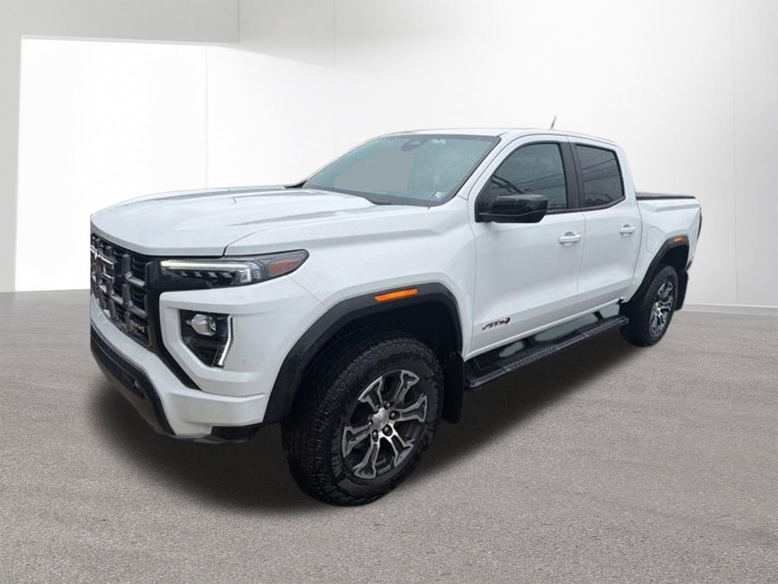 Used 2023 GMC Canyon AT4 w/ AT4 Premium Package AWD/4WD image 13