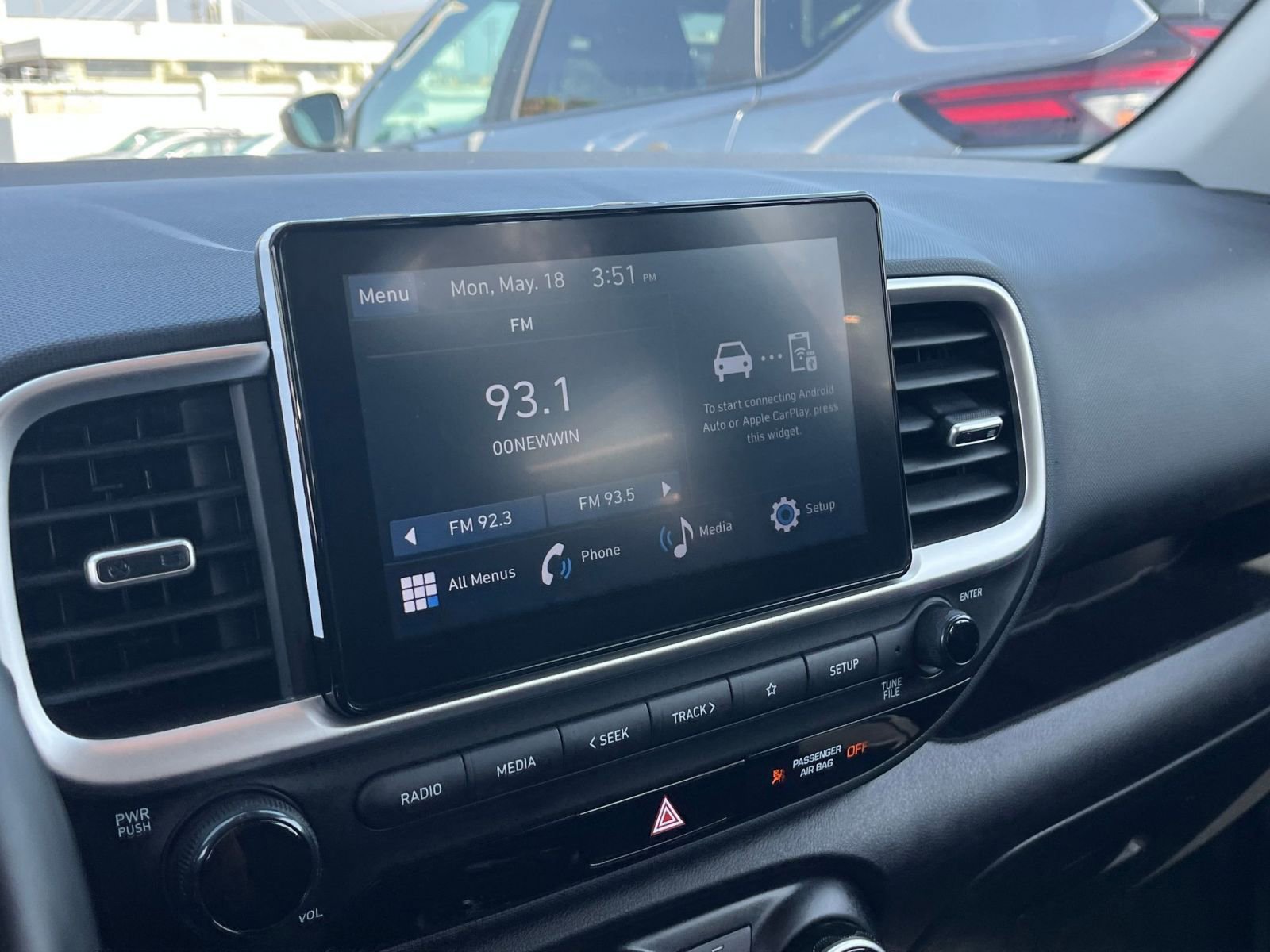 Used 2025 Hyundai Venue SEL FWD image 20
