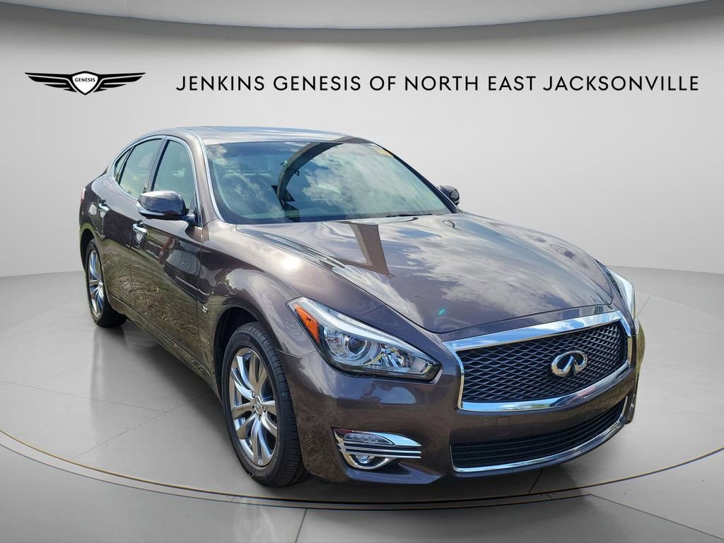 Used 2019 INFINITI Q70 Luxe