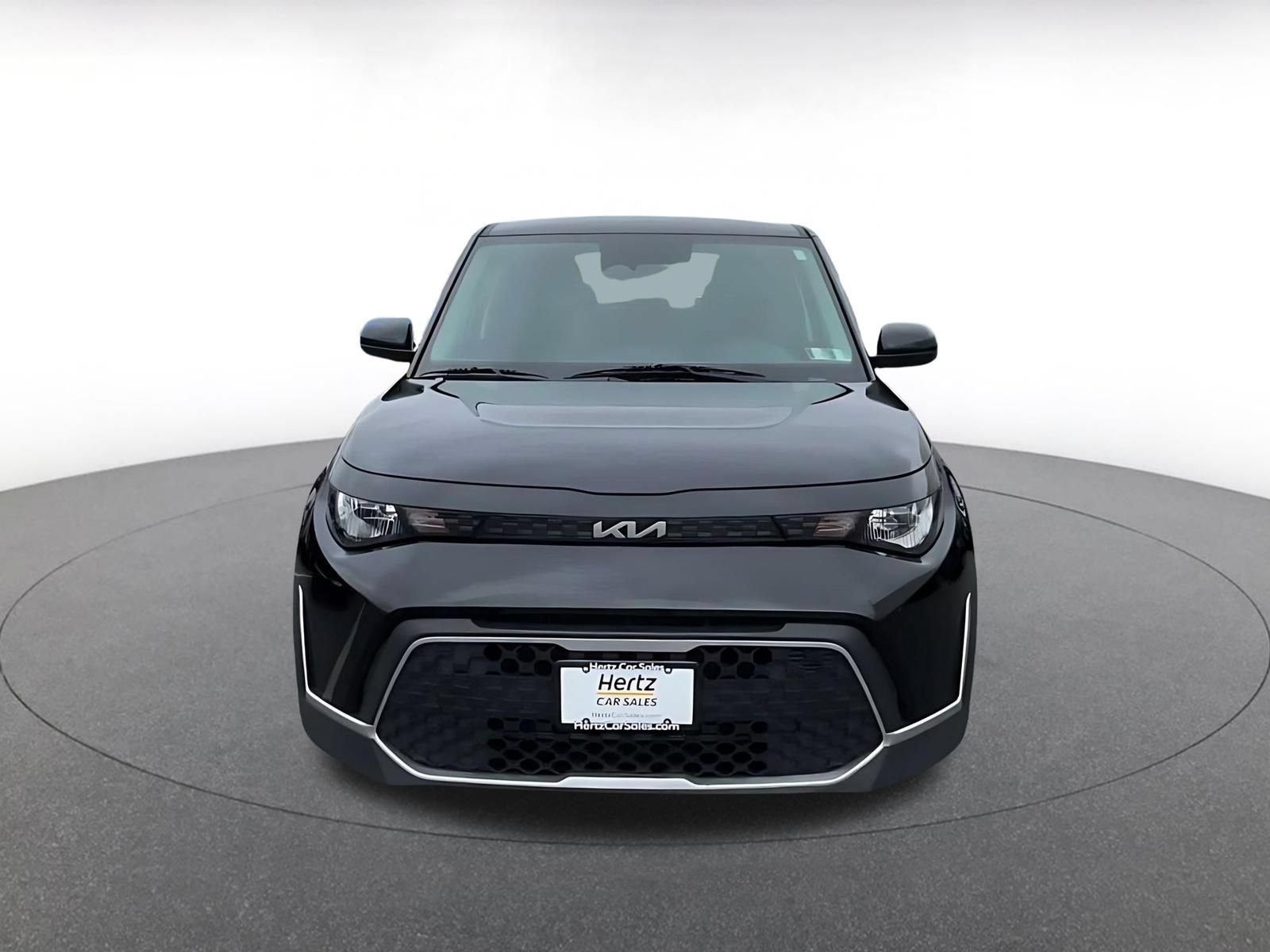 Used 2025 Kia Soul LX w/ LX Technology Package FWD image 4